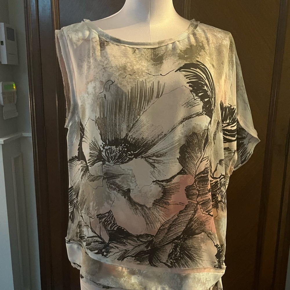 BCBGMaxAzria Asymmetric Floral Blouse peach, brown and Cream